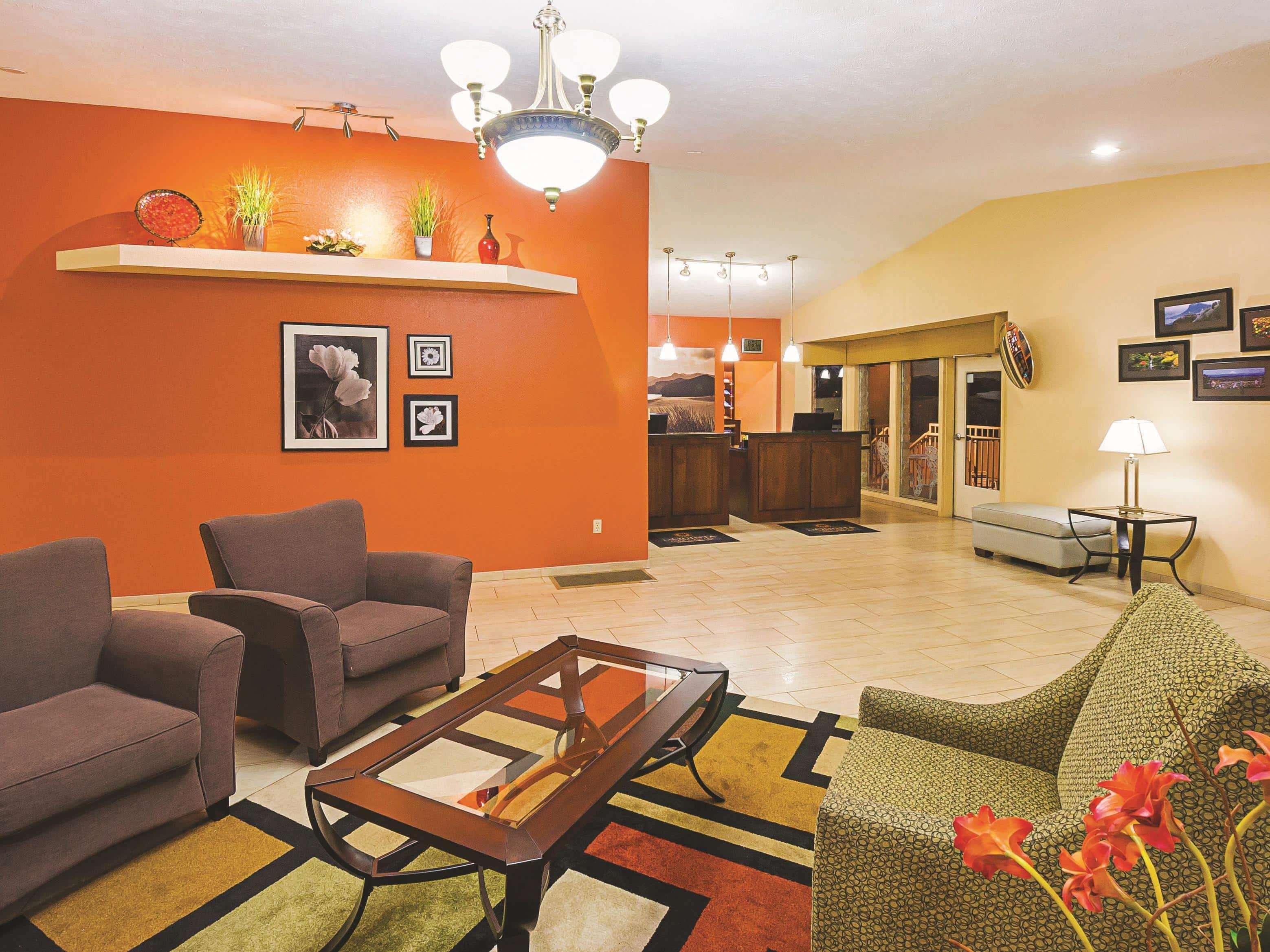 La Quinta By Wyndham Woodburn Hotel Exterior foto