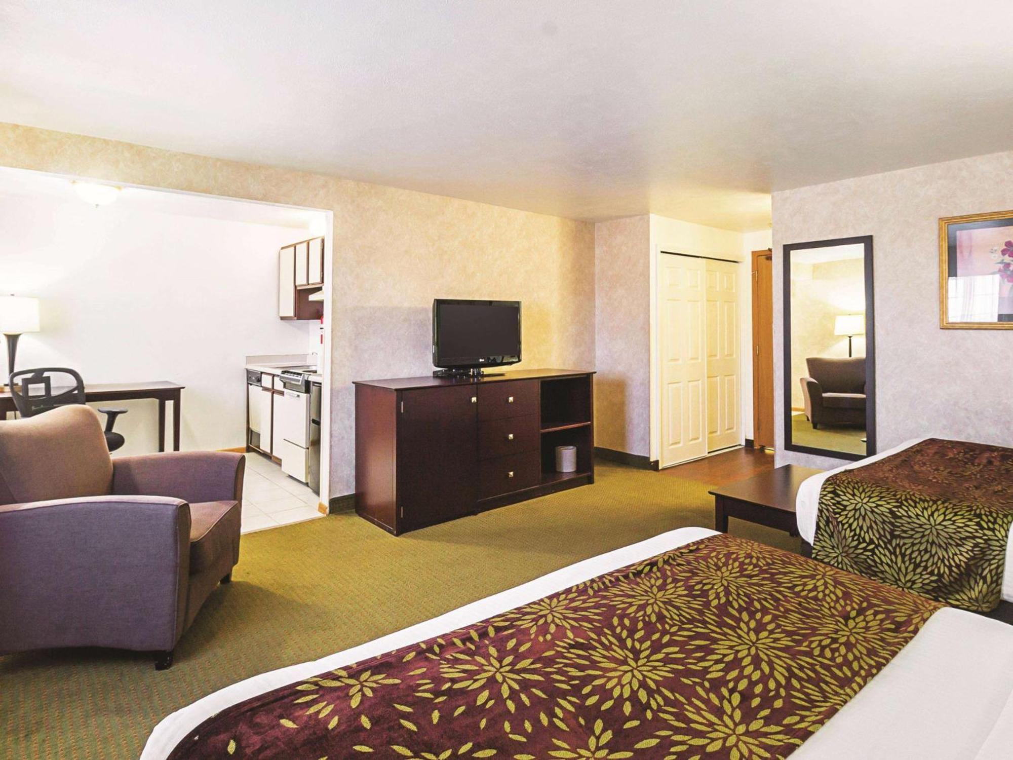 La Quinta By Wyndham Woodburn Hotel Exterior foto