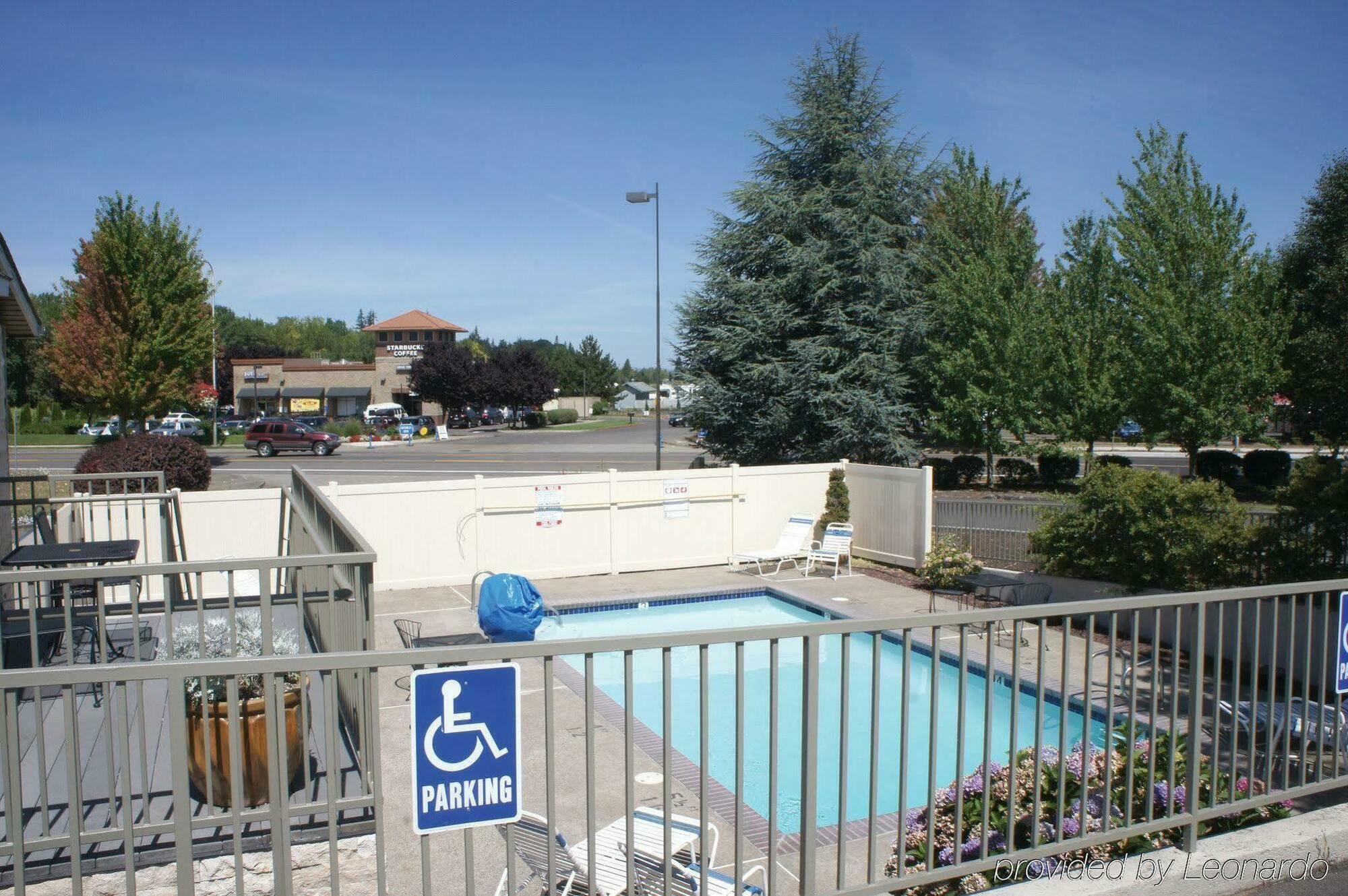La Quinta By Wyndham Woodburn Hotel Exterior foto